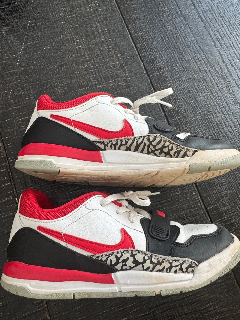 Nike Air Legacy Jordan 312 Low Chicago Size 2.5Y